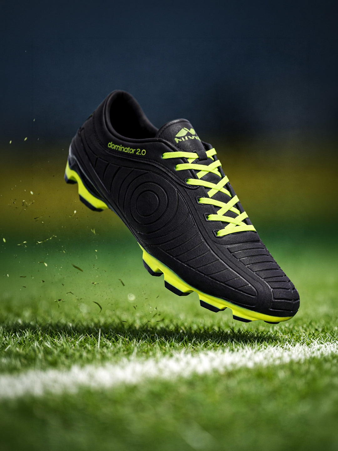 Dominator football shoes