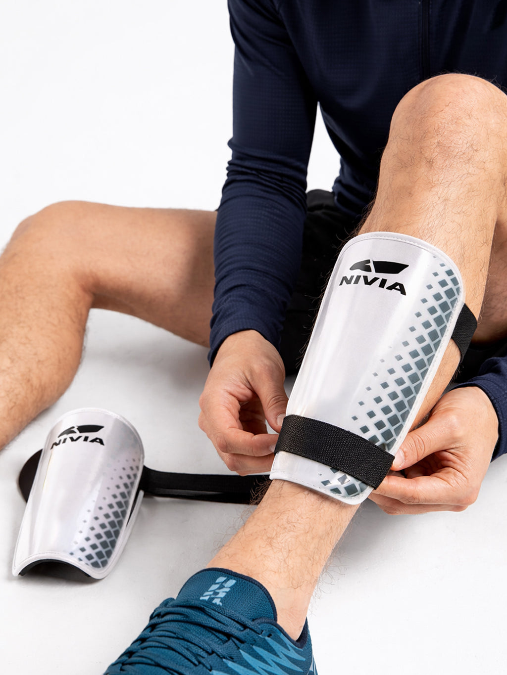Nivia shin guard